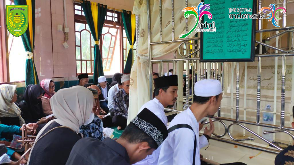 Suasana Makam Syekh Abdurrahman Siddiq di Hari Raya Idul Fitri 1443 H