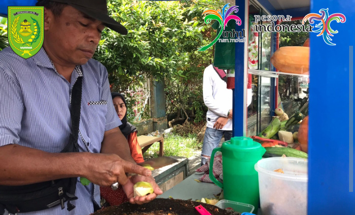 Rujak Uleg Jajanan yang Tak Pernah Hilang di Tembilahan