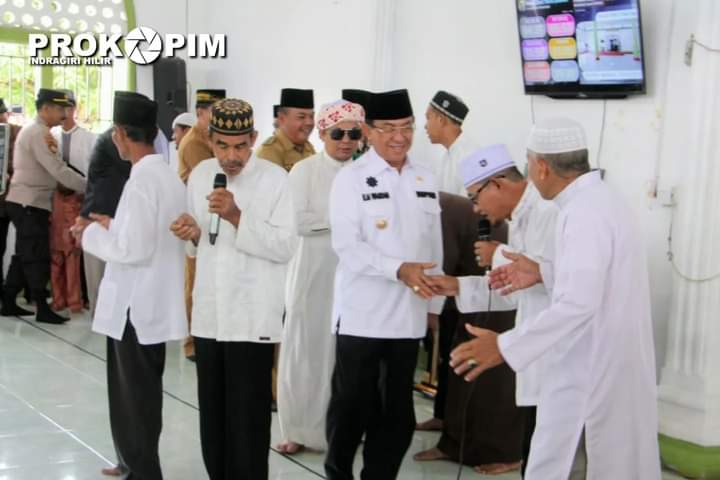 Bupati HM Wardan Sambangi Peringati Maulid Nabi Muhammad SAW 1444 H di Desa Tekulai Hilir