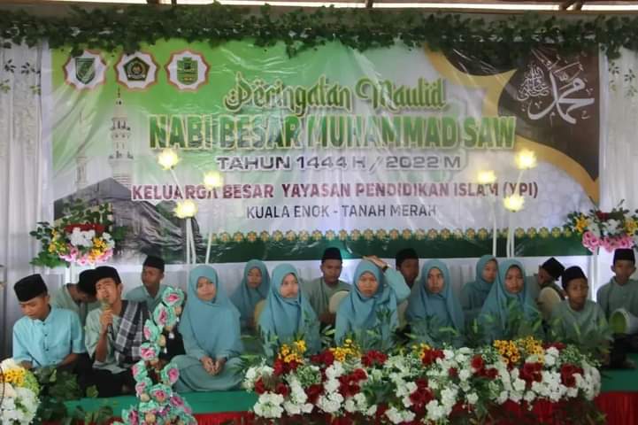 Saat Maulid Nabi di Desa Tanah Merah, Bupati HM Wardan Ajak Masyarakat Bersama-sama membangun Negeri