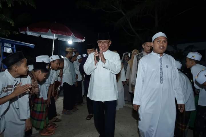 Bupati HM Wardan Paparkan Program Magrib Mengaji dan Satu Desa Kelurahan Satu Rumah Tahfiz Saat Hadiri Maulid Nabi di Desa Pengalihan Keritang