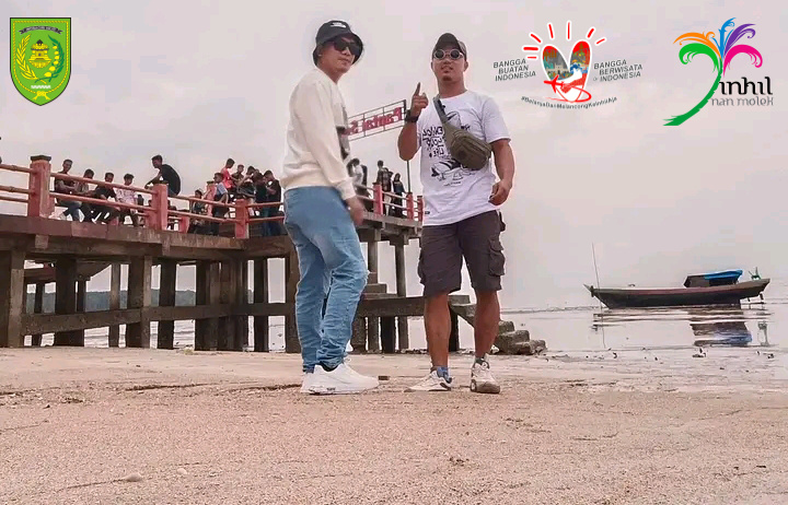 Ramai-ramai Berwisata ke Pantai Solop saat Idul Adha