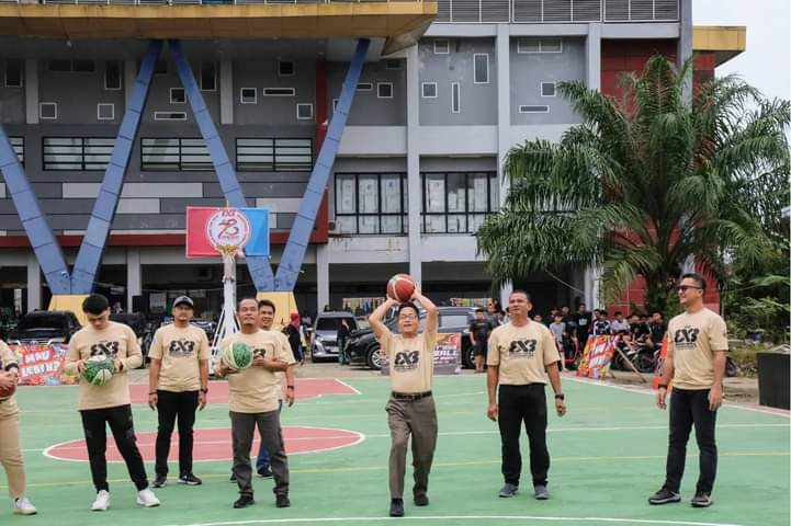 Di Ikuti 45 Tim, Pj. Bupati Inhil Hadiri Pembukaan Turnamen Basket 3X3 Kapolres Cup