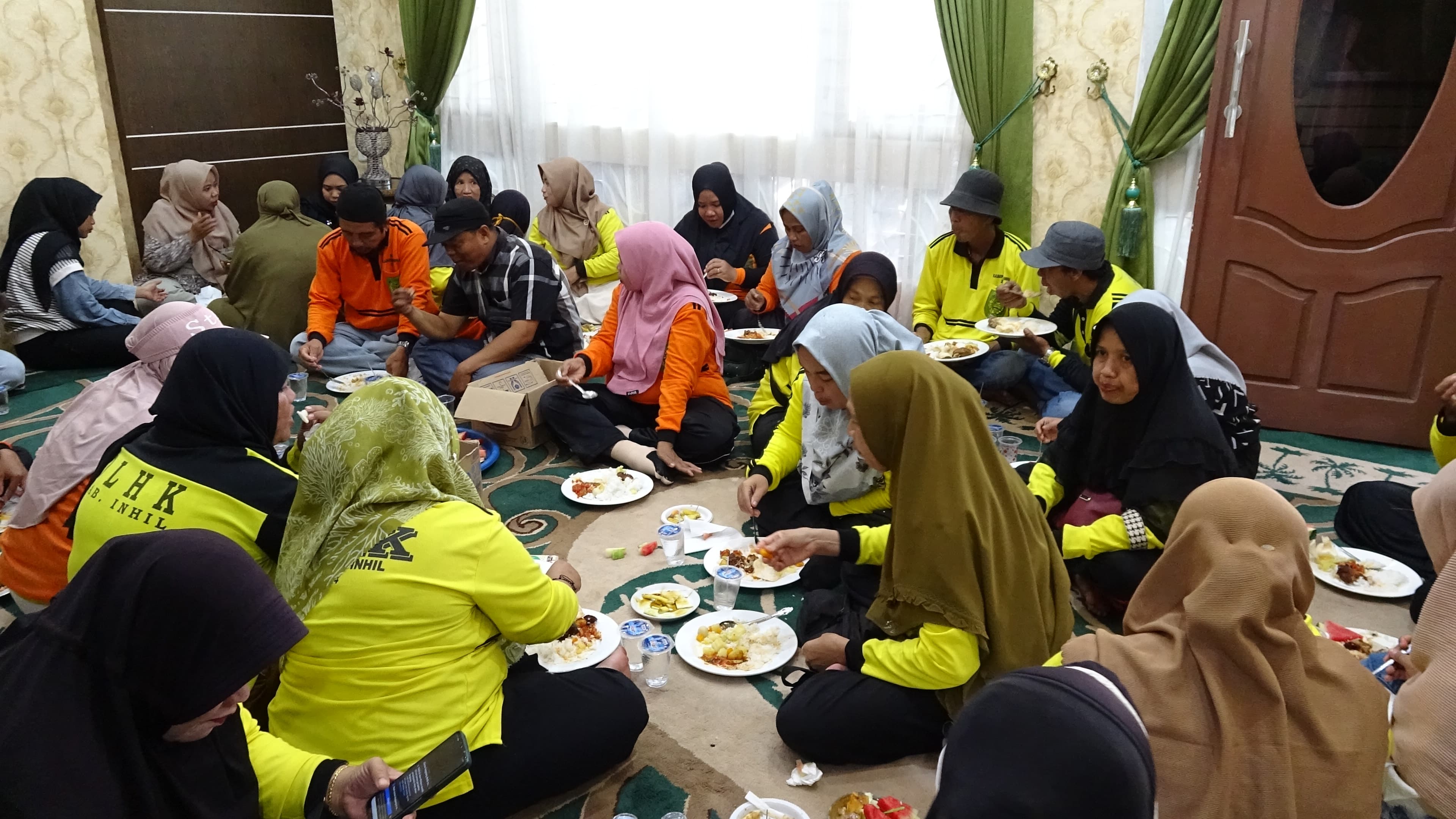 Bupati Inhil Herman Gelar Open House Idul Adha Bersama Pekerja Sektor Informal