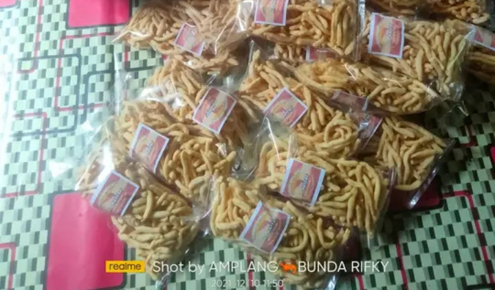 Potensi Promosi Amplang Udang Bunda Rifky Sungai Luar karena Miliki Izin Lengkap