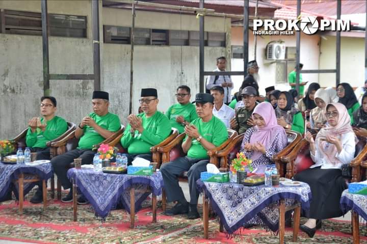 Idul Adha 1445 H, Pemkab Inhil Qurban 14 Ekor Sapi. Pj Bupati Herman Lakukan Penyembelihan Pertama