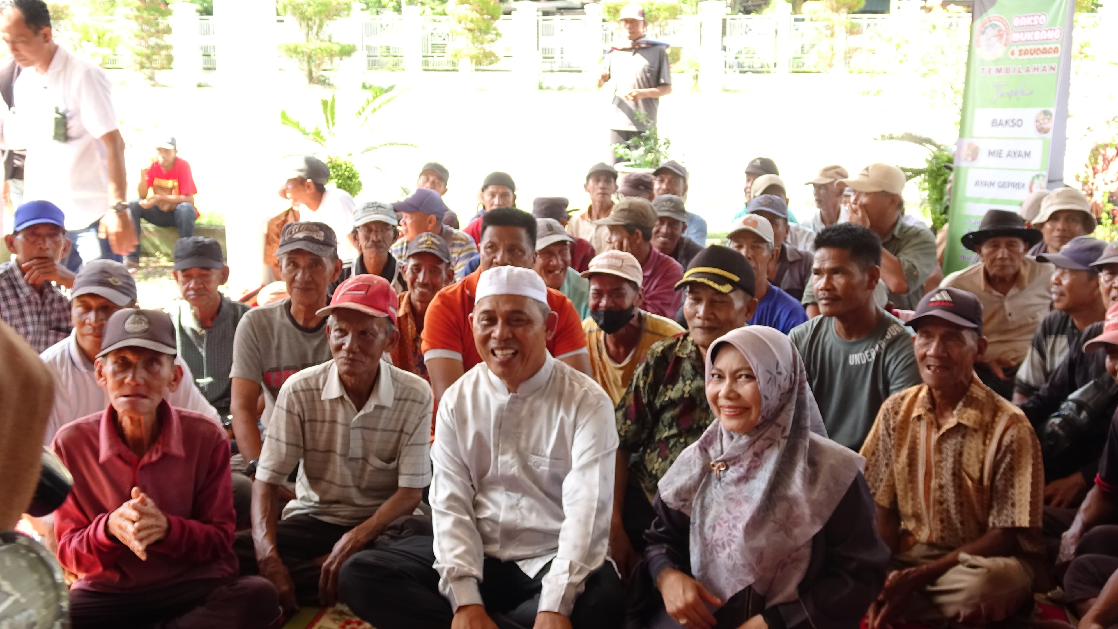 Bupati Inhil Herman Gelar Open House Idul Adha Bersama Pekerja Sektor Informal