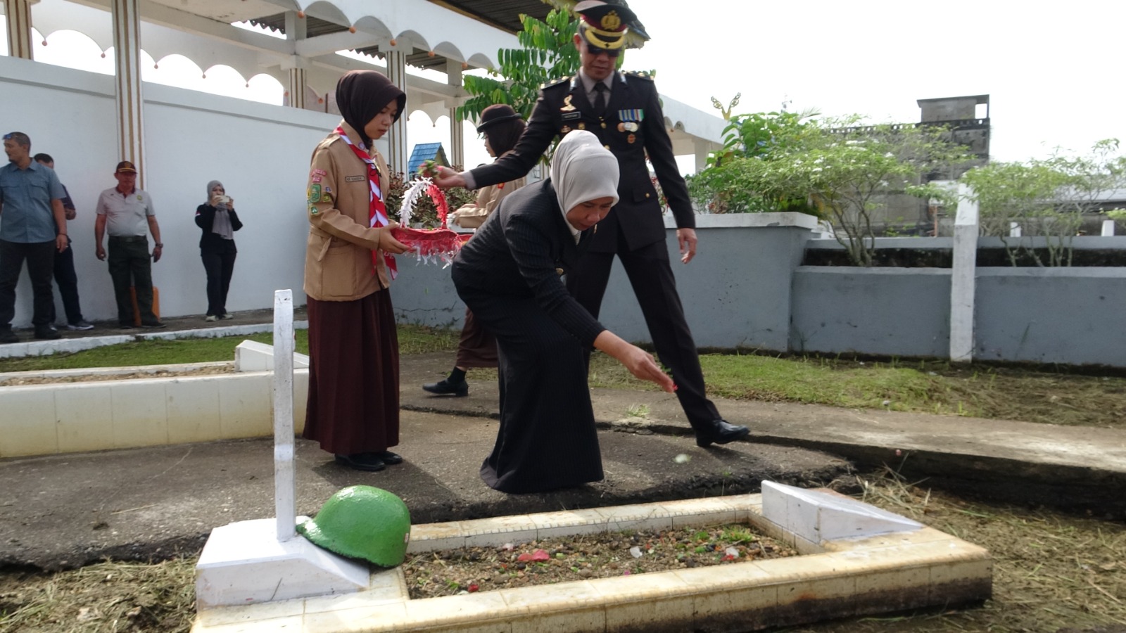 Ziarah Nasional HUT TNI ke-80, Wabup Inhil Ajak Generasi Muda Hargai Jasa Pahlawan