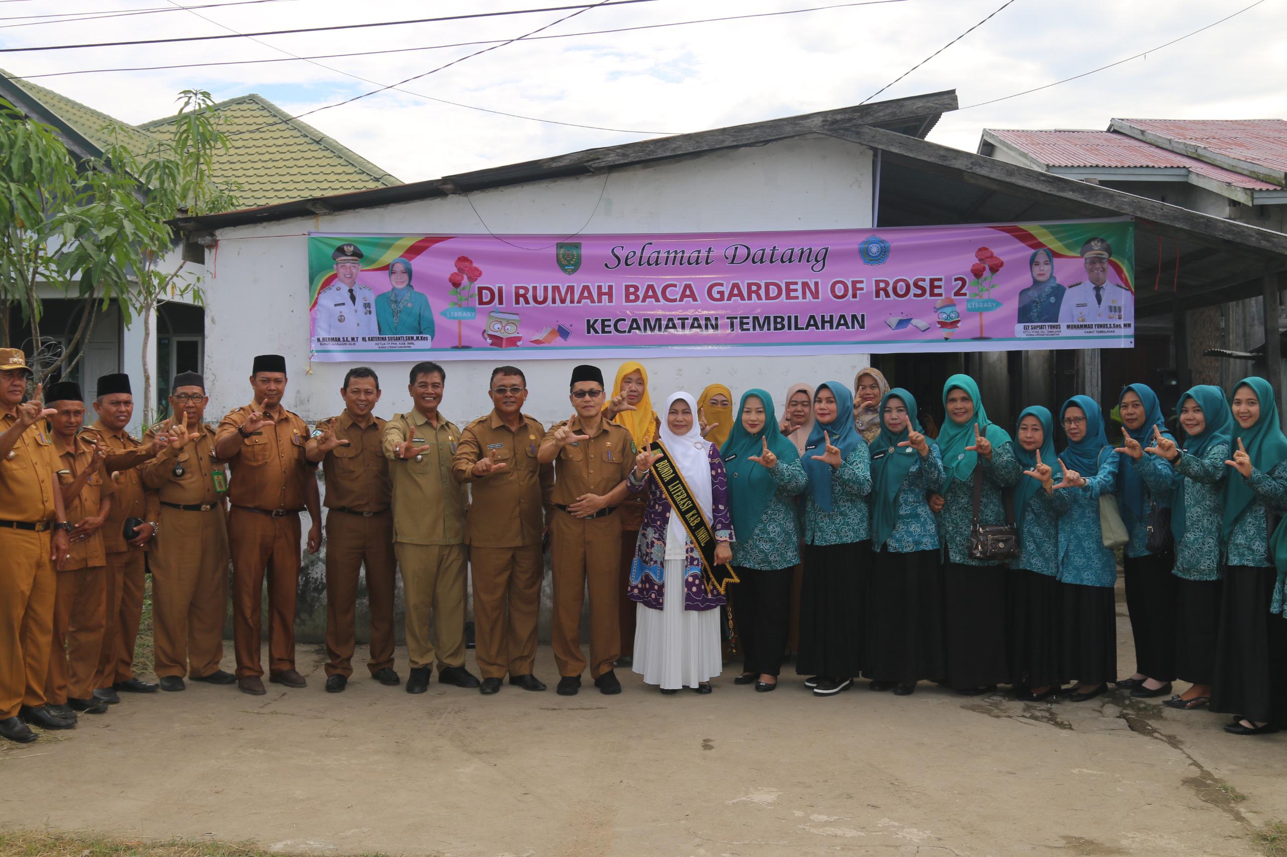 Bunda Literasi Inhil Resmikan Perpustakaan Kecamatan Tembilahan