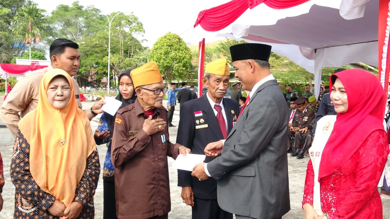 Bupati Herman Jadi Inspektu Upacara Hari Pahlawan Tahun 2025