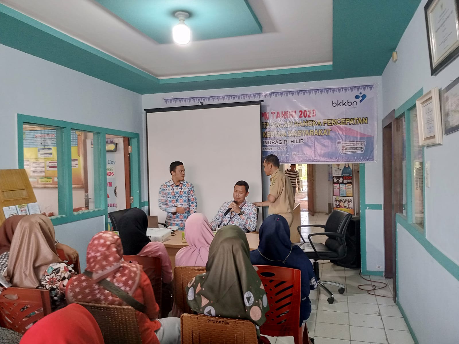 Bekerja sama Dengan BKKBN Riau, DP2KBP3A Inhil Laksanakan Internalisasi pengasuhan 1000 HPK