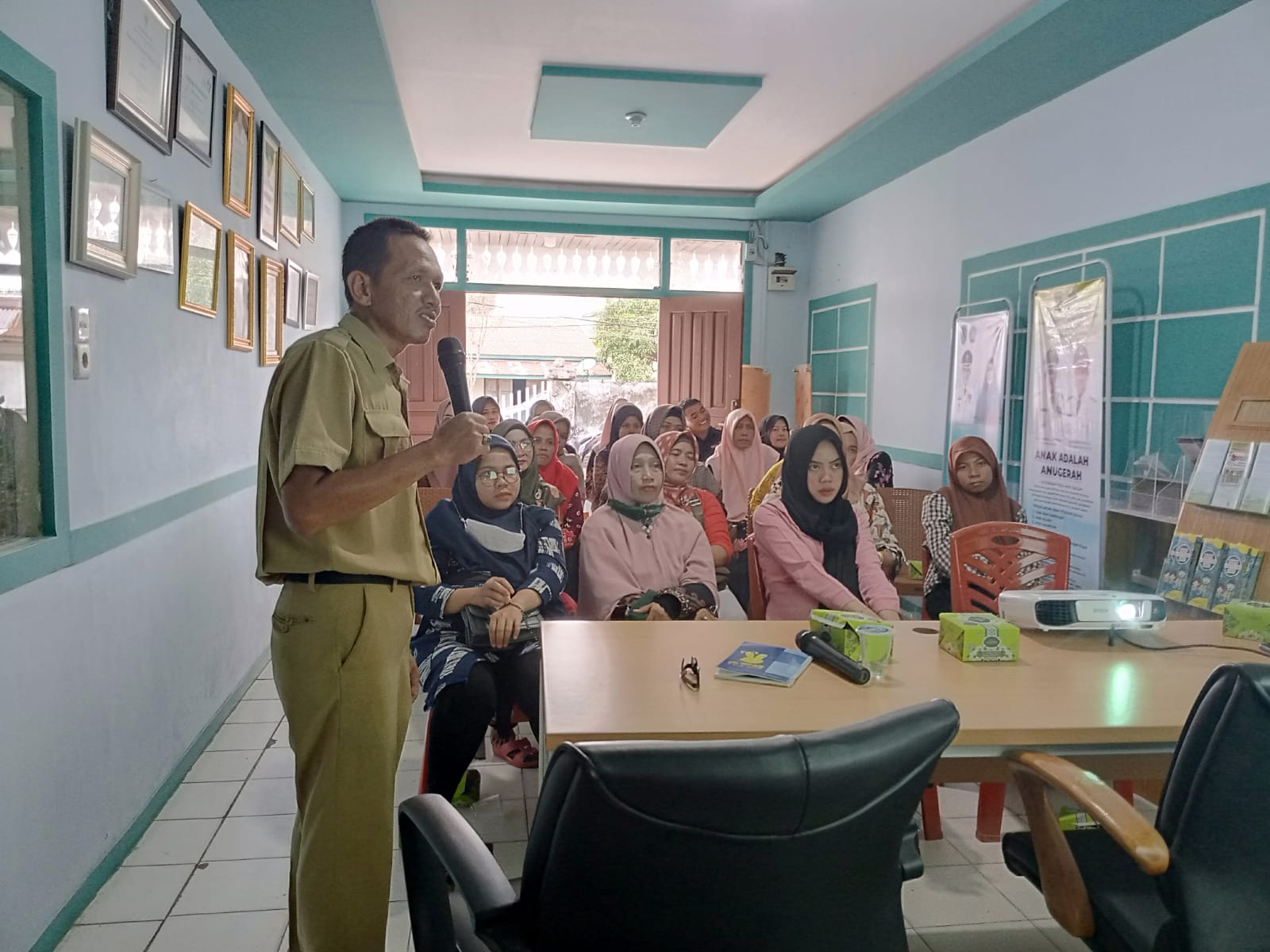 Bekerja sama Dengan BKKBN Riau, DP2KBP3A Inhil Laksanakan Internalisasi pengasuhan 1000 HPK