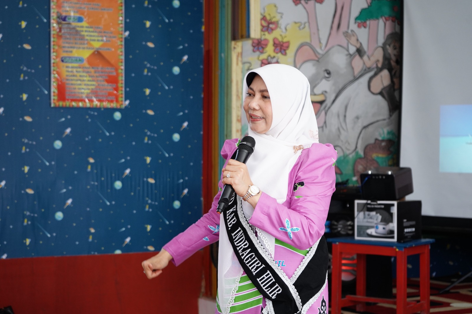 Bupati dan Bunda PAUD Inhil Tinjau MPLS di TK Pertiwi 1 Tembilahan, Soroti Kondisi Bangunan