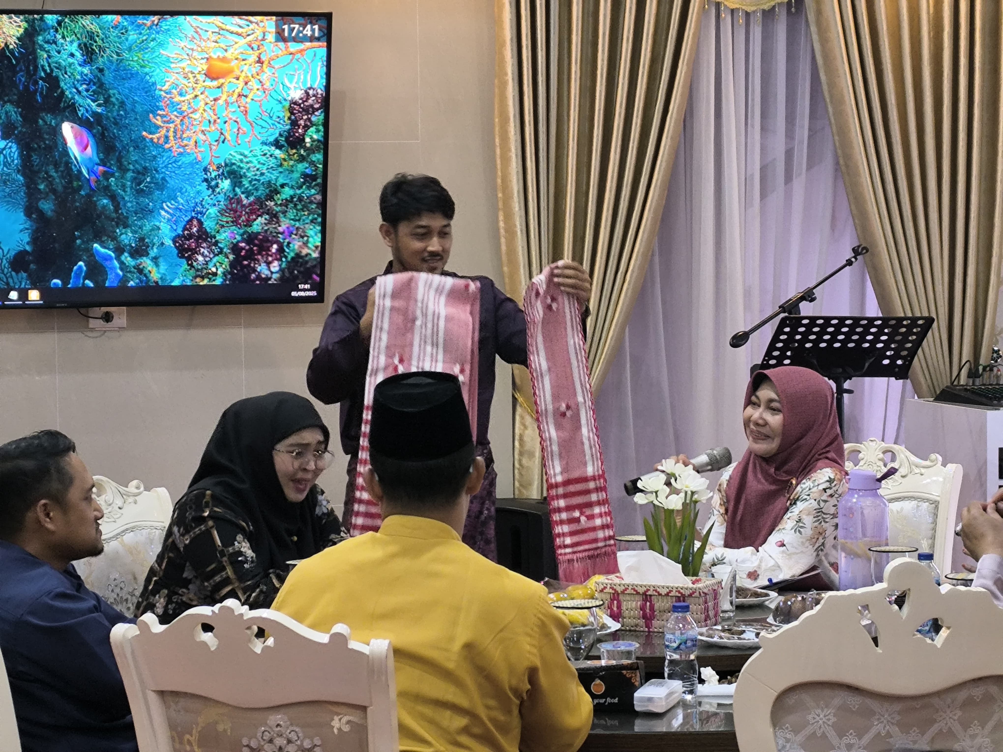 Ketua Dekranasda Inhil Pimpin Rapat Bahas Strategi Ekspos Keragaman Lokal, Wisata, dan Kuliner Daerah