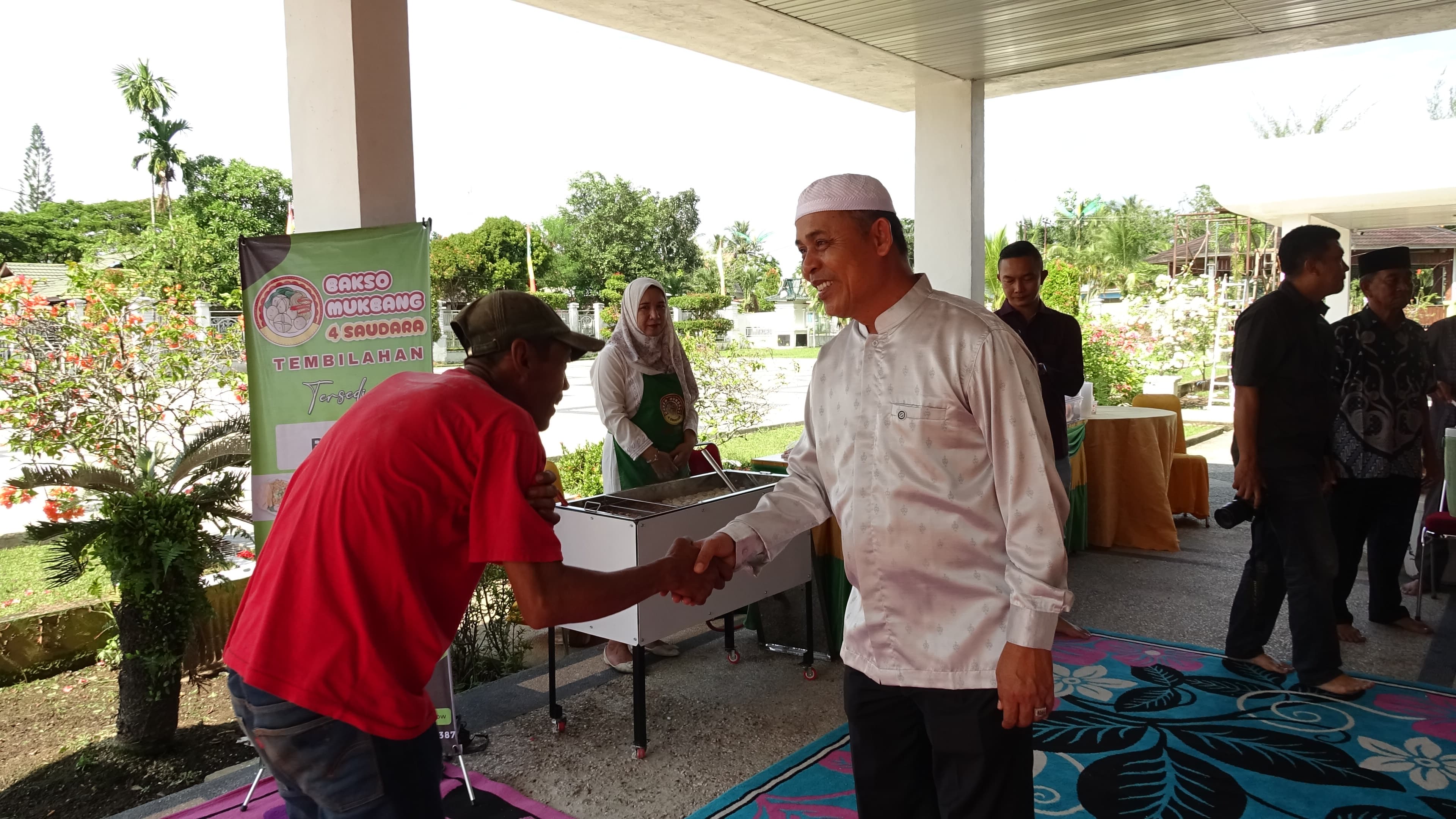 Bupati Inhil Herman Gelar Open House Idul Adha Bersama Pekerja Sektor Informal