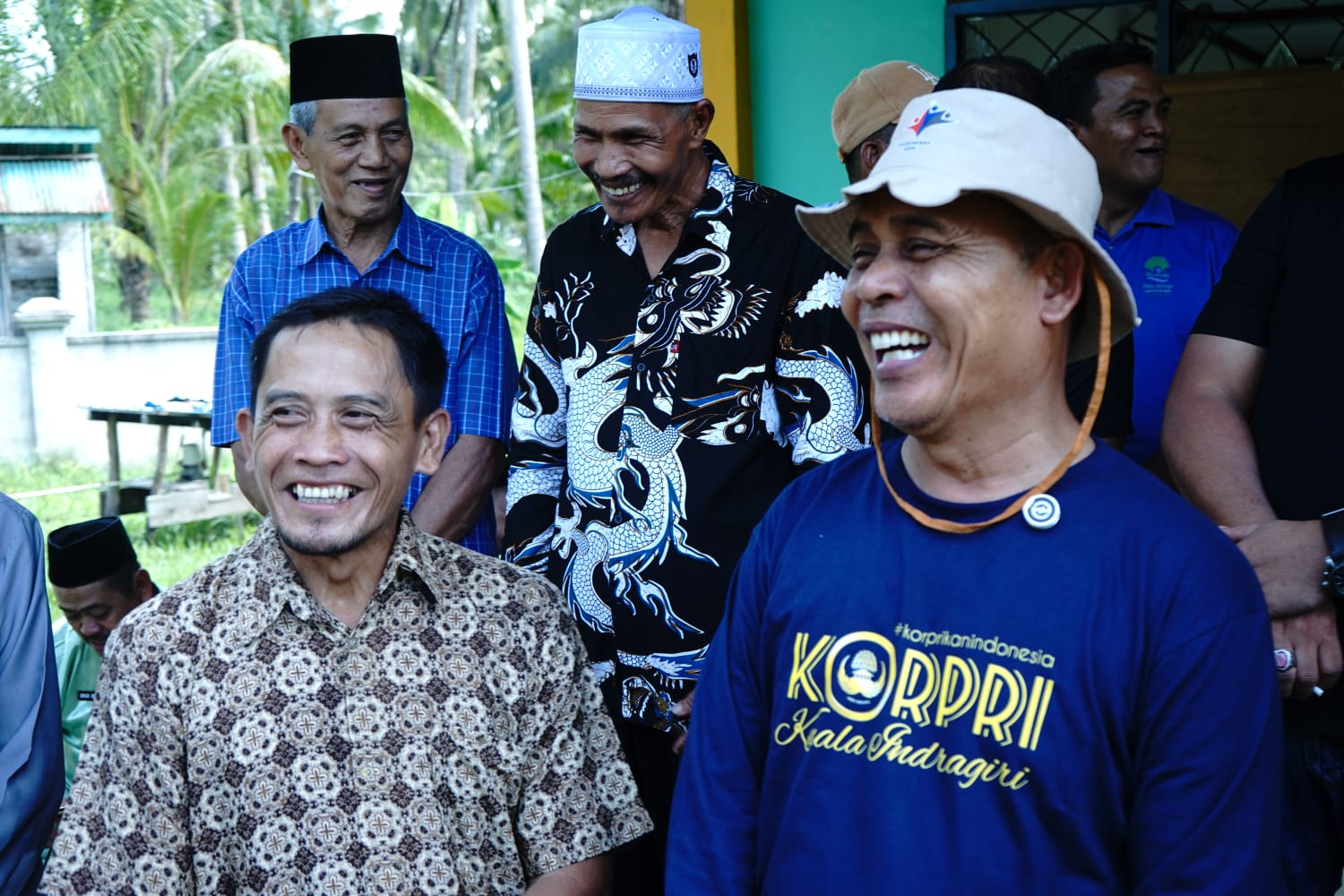 Bupati Inhil Herman Tinjau Jaringan Listrik 24 Jam Mulai Layani Warga Pelangiran