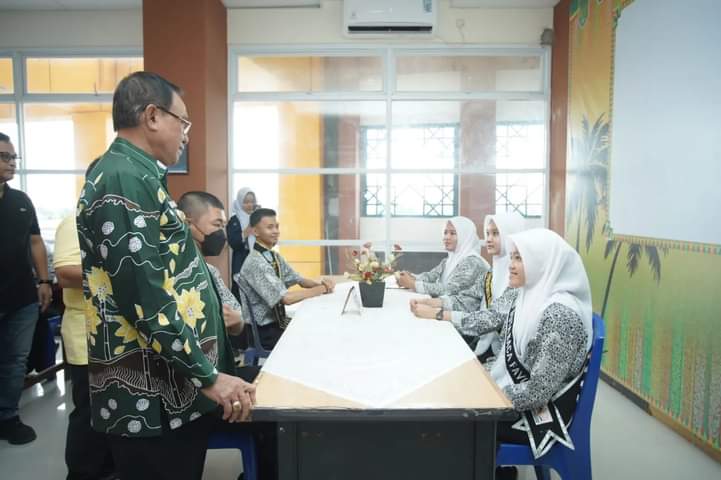 Bupati Wardan Tinjau Persiapan peresmian Gedung Perpustakaan dan Musium Kelapa inhil