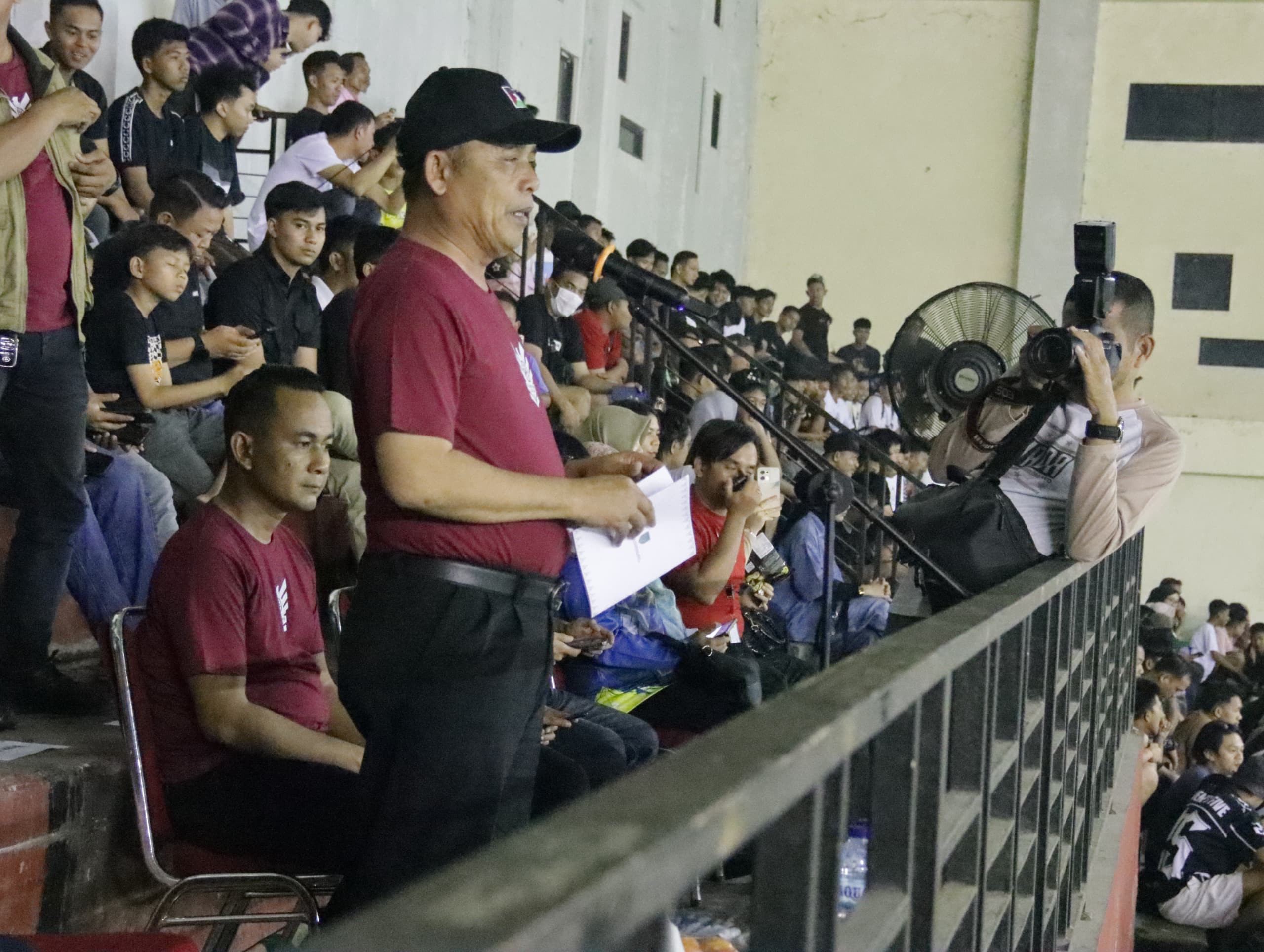 Bupati Inhil Herman Tutup Turnamen Futsal WE Champions League 2025