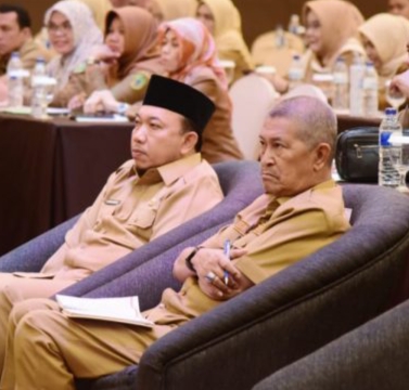 Ketua TPPS Inhil H.Syamsuddin Uti Ikuti Rembuk Stunting Provinsi Riau TH 2023, Lakukan Penandatanganan Komitmen Bersama Penurunan Stunting