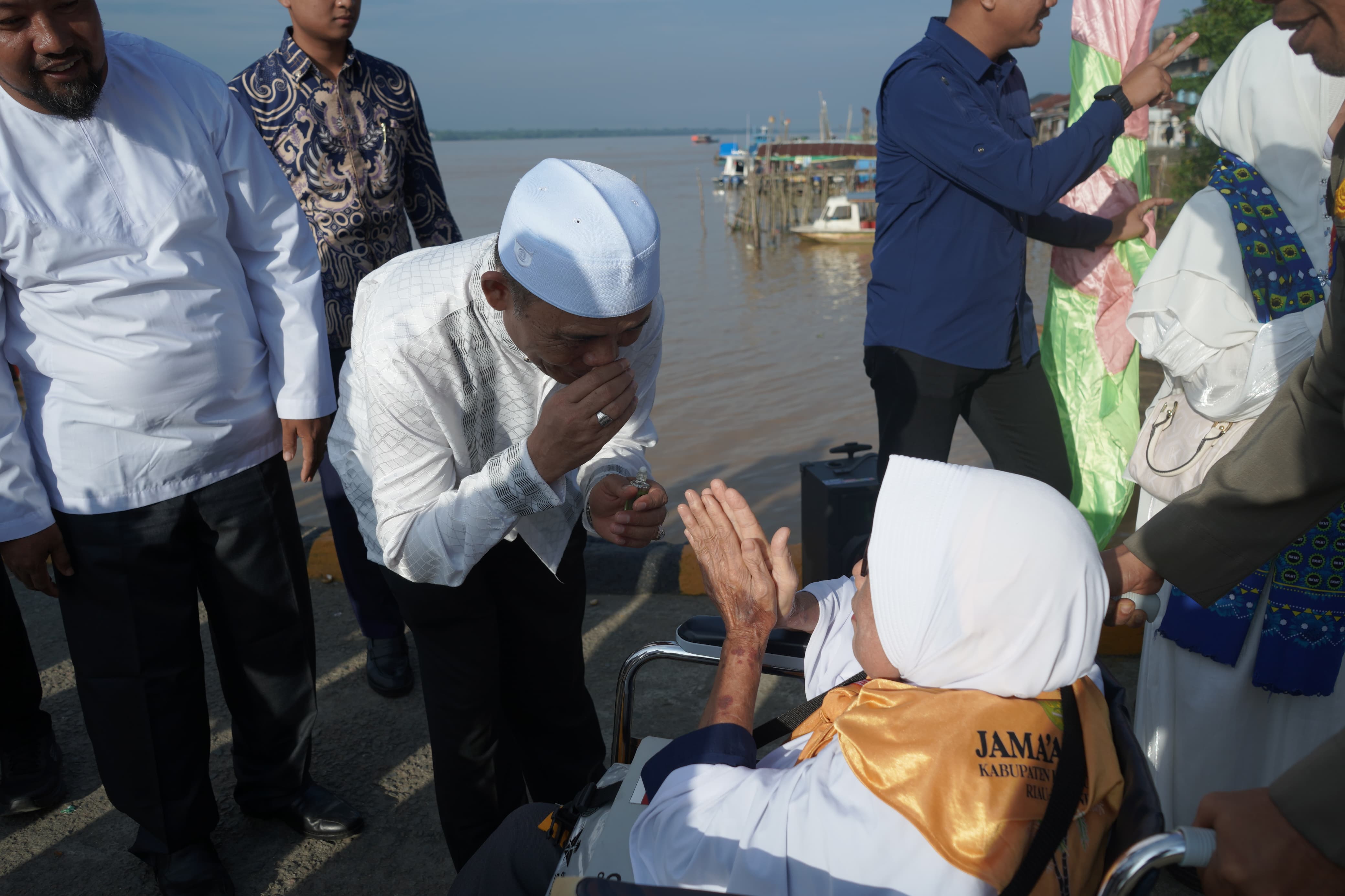 Bupati Inhil Lepas 307 JCH Kloter 7 di Masjid Agung Al-Huda Tembilahan